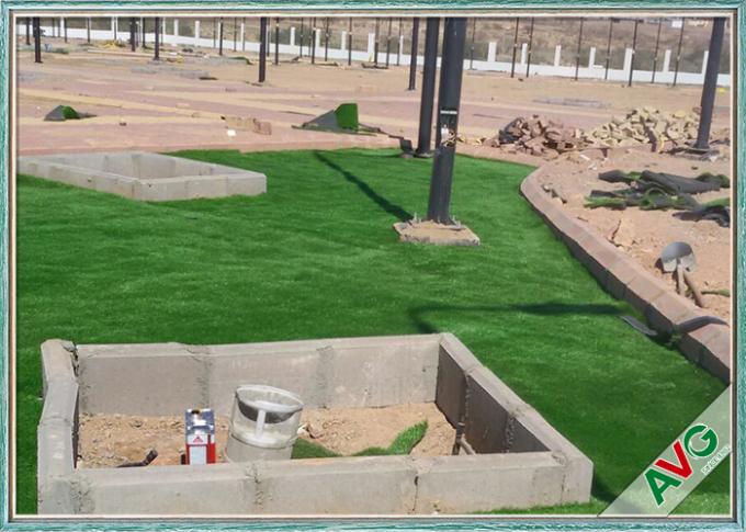 Vườn giải trí Sàn cỏ nhân tạo / Thảm cỏ giả Monofilament PE + Curly PPE 0