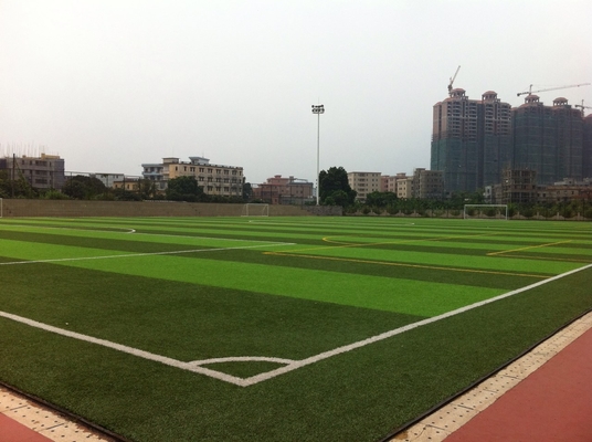 TRUNG QUỐC Sân chơi bóng đá xanh Cỏ tổng hợp, Sân chơi cỏ giả cho ngoài trời nhà cung cấp