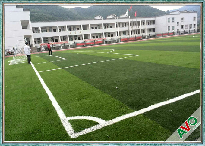 Sân bóng đá nhân tạo tiêu chuẩn quốc tế ít đổ nước hơn với khả năng lăn và dội bóng tốt 0