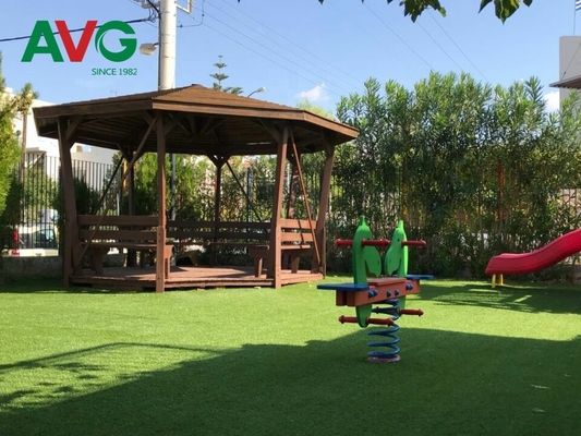 40mm Màu xanh lá cây Vườn tổng hợp Cỏ nhân tạo trong nhà Sân cỏ nhựa trong nhà nhà cung cấp