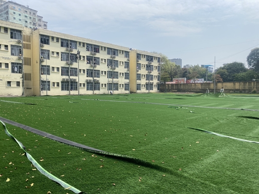Fifa Turf Grass 40mm Nhà máy đã phê duyệt Cỏ bóng đá cho ngoài trời nhà cung cấp